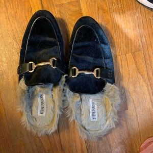 Steve Madden Fur Slides 8 Black Gold Flat Comfy
